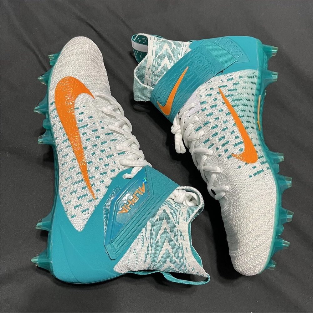 NWT Men’s Nike‎ Alpha Menace Elite 2 Miami Dolphins Football Cleats